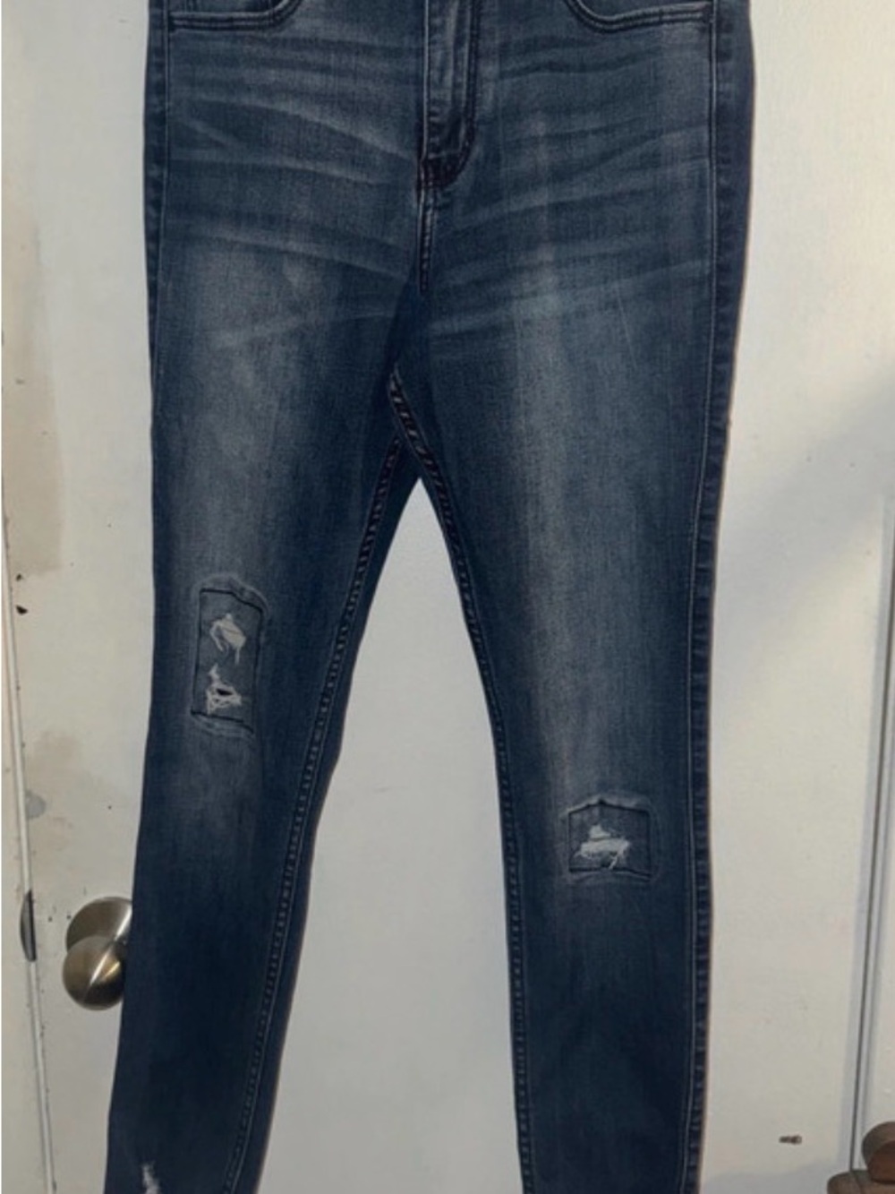 Hollister Skinny Jeans in Dark Blue Distress